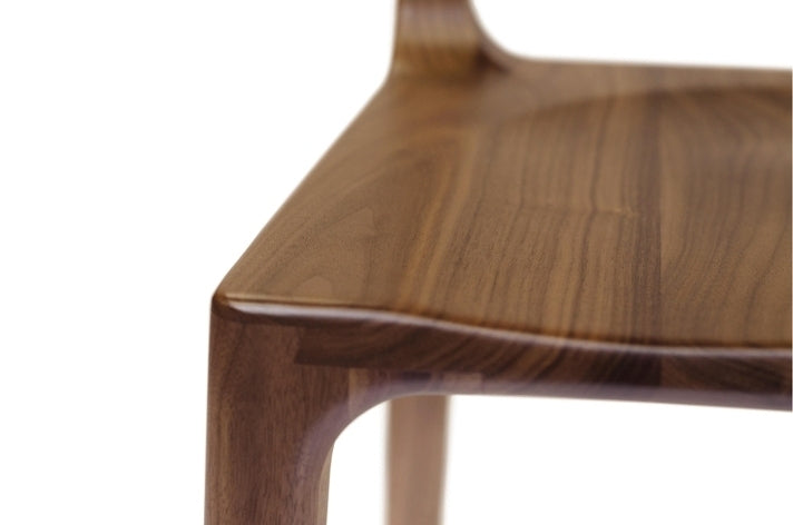 Lisse Dining Chair close up showing wood grain detail