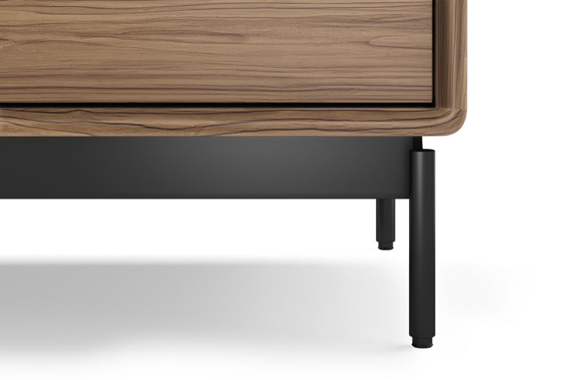 Linq 6-Drawer Chest close up leg