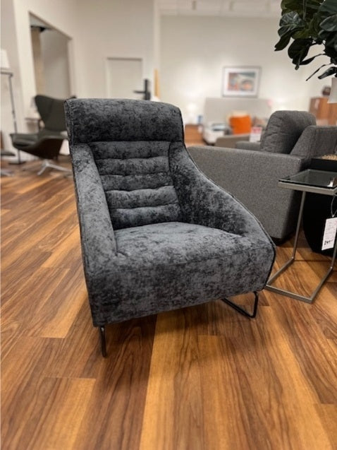 Dalia #106 chair by Midj is featured in Grade 70 Miro 180 Smoke Grey. Made in Italy. 