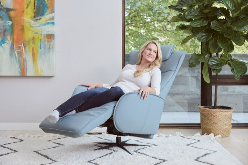 Fjords Medium Axel Power Recliner ice with person