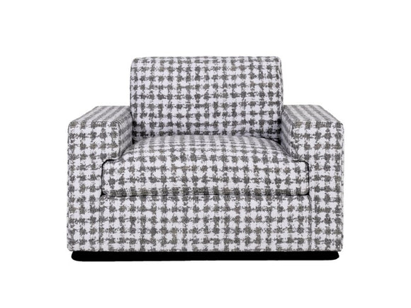 Lawson Chair head on smooth cushion