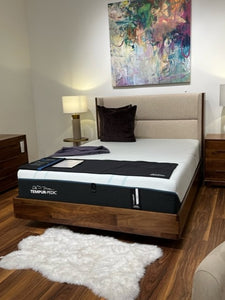Sloane Queen Bed By Copeland