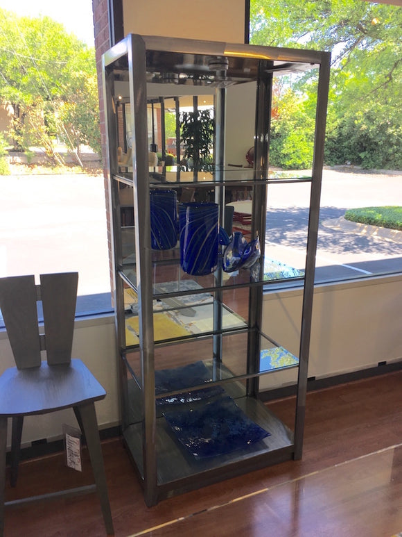 Nayda Platinum Display Case side