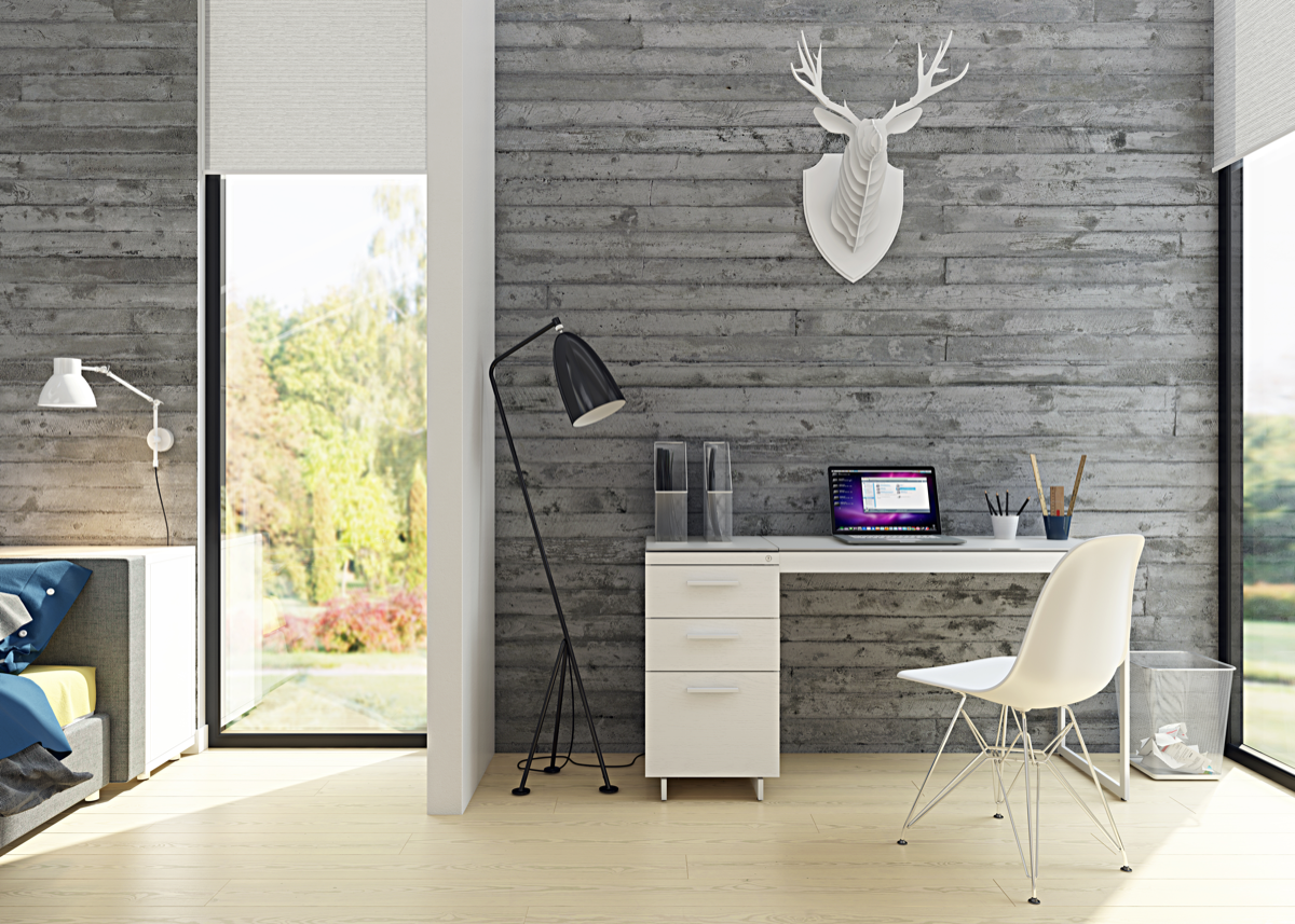 Centro 6401 Desk in office