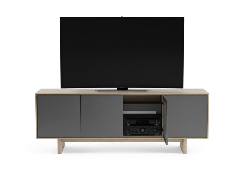 Octave 8379 Media Console